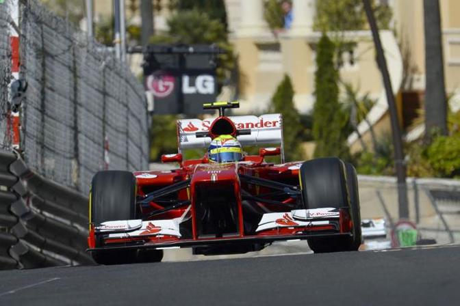 Felipe Massa in azione nelle prove libere del GP di Montecarlo. Colombo